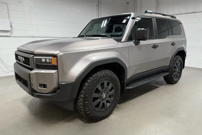 2025 Toyota Land Cruiser Premium photo 1