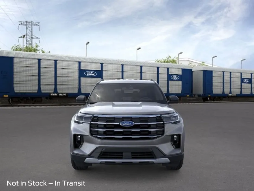 2025 Ford Explorer photo 1