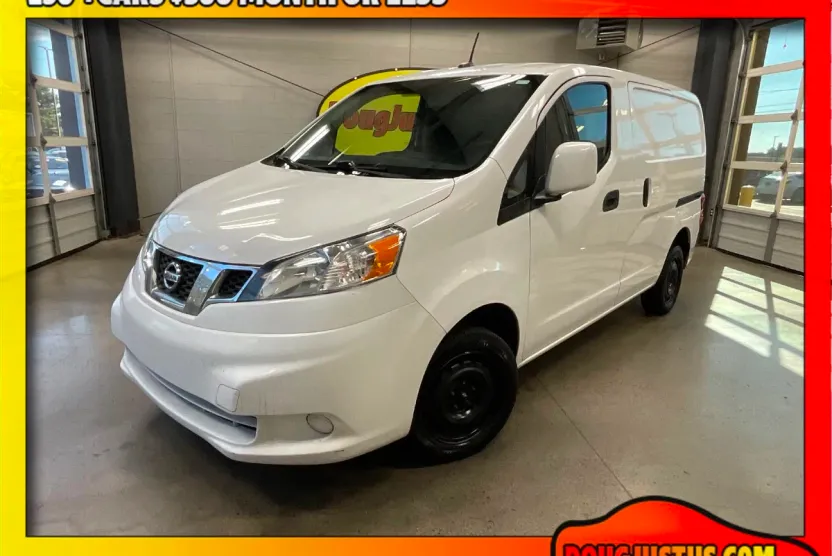 2020 Nissan NV200 SV photo 1