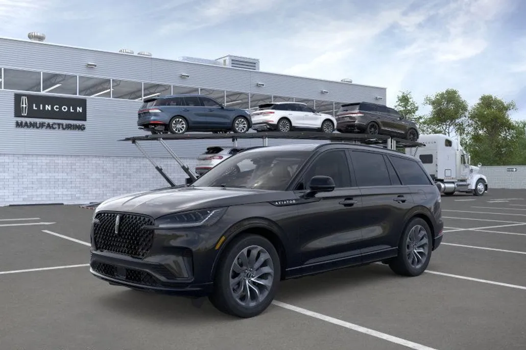 2025 Lincoln Aviator Premiere photo 1