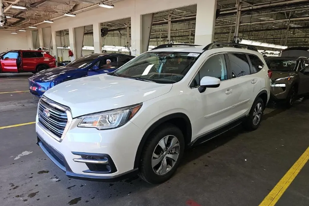 2022 Subaru Ascent Premium photo 1
