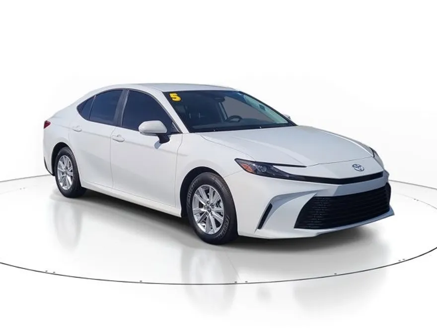 2025 Toyota Camry Base photo 1