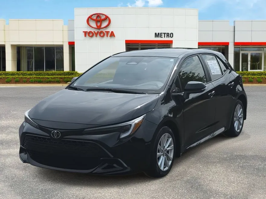 2024 Toyota Corolla SE photo 1