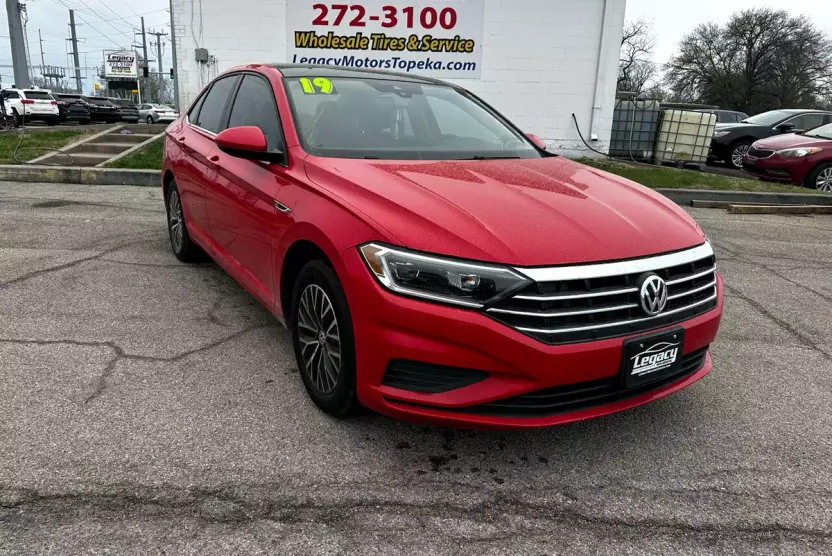 2019 Volkswagen Jetta SEL photo 1