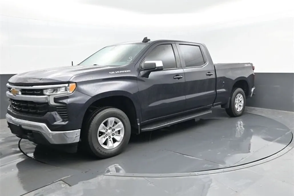 2022 Chevrolet Silverado 1500 LT photo 1