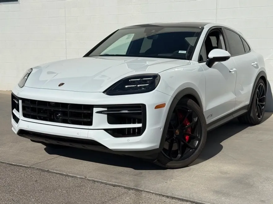 2025 Porsche Cayenne Coupe GTS photo 1
