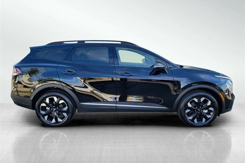 2024 Kia Sportage X-Line photo 1