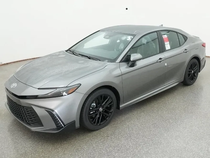 2026 Toyota Camry SE photo 1