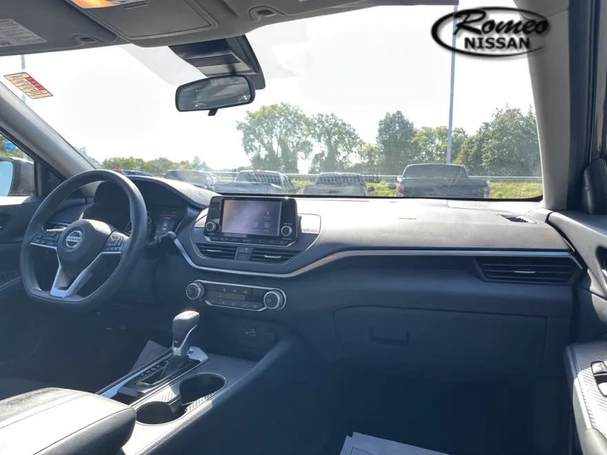 2022 Nissan Altima 2.5 S photo 1