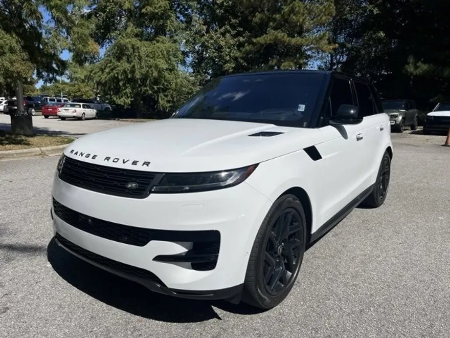 2023 Land Rover Range Rover Sport SE photo 1