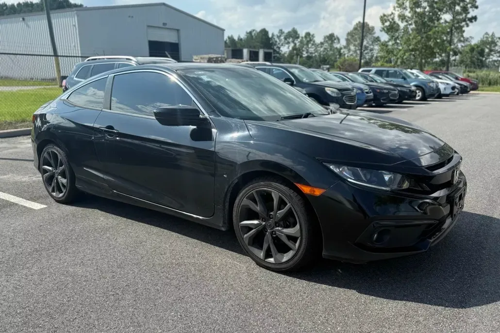 2020 Honda Civic Sport photo 1
