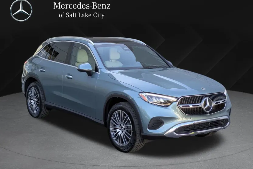 2026 Mercedes Benz GLC 300 4MATIC photo 1