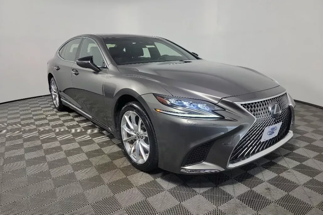 2019 Lexus LS 500h photo 1