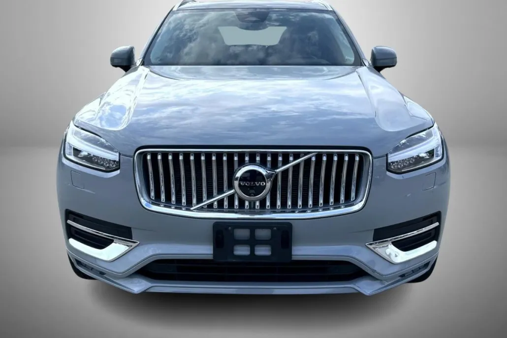 2024 Volvo XC90 Plus photo 1