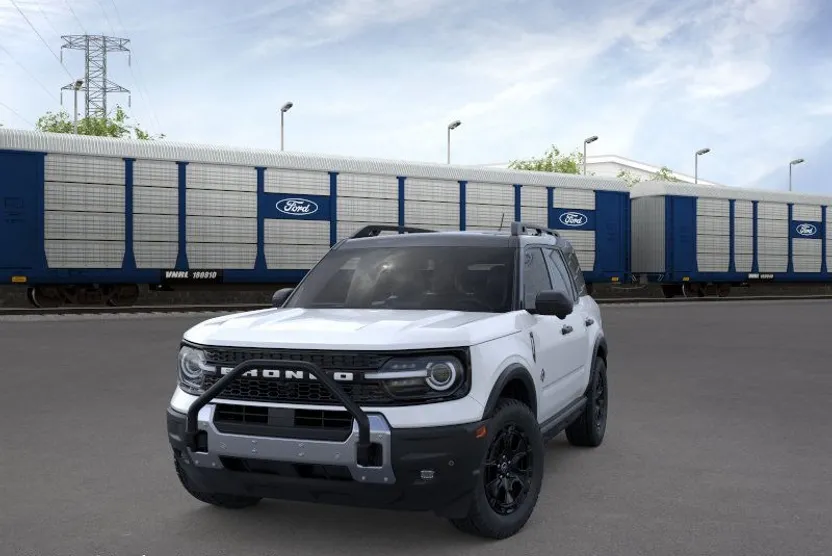 2025 Ford Bronco Sport Outer Banks photo 1