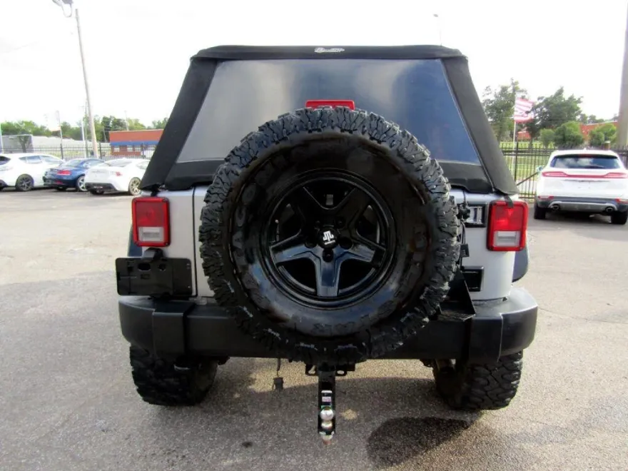2017 Jeep Wrangler Unlimited Rubicon photo 6