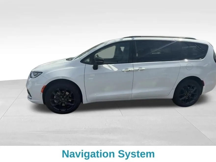 2026 Chrysler Pacifica Limited photo 1