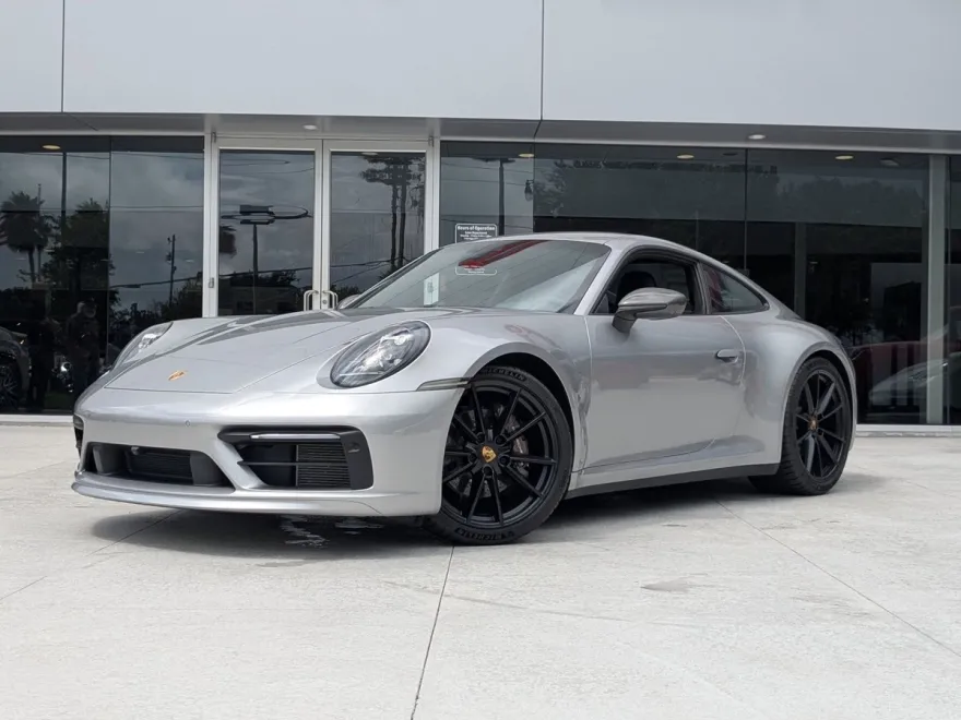 2024 Porsche 911 T photo 1
