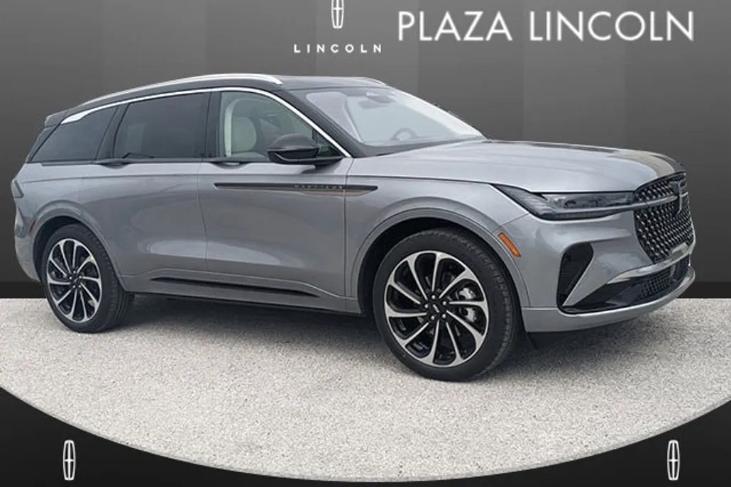 2025 Lincoln Nautilus Black Label photo 1