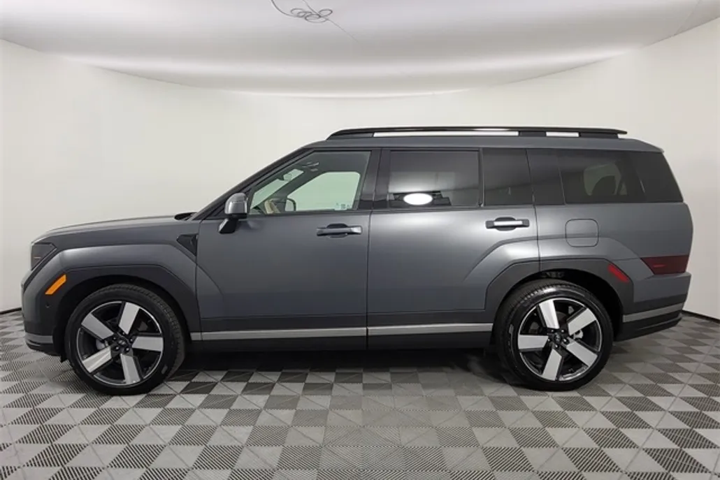 2025 Hyundai Santa Fe Limited photo 1