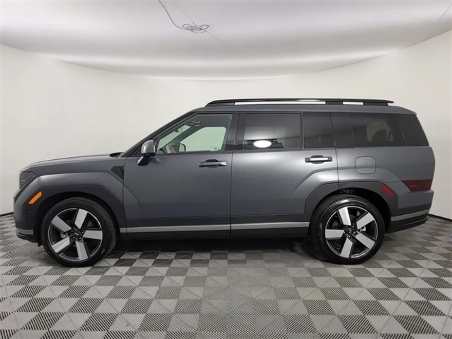 2025 Hyundai Santa Fe Limited photo 1