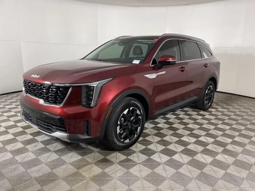 2025 Kia Sorento S photo 1