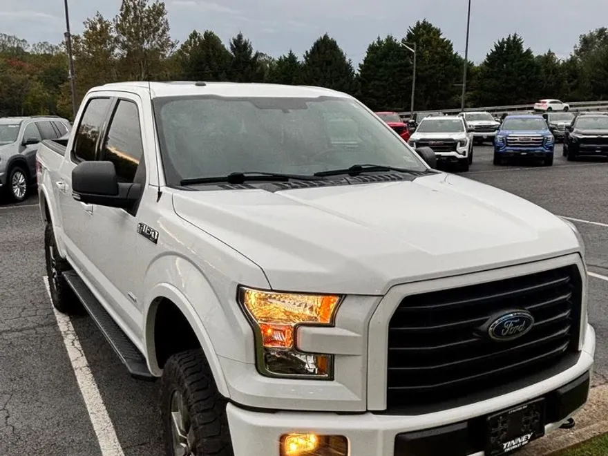 2016 Ford F-150 XLT photo 1