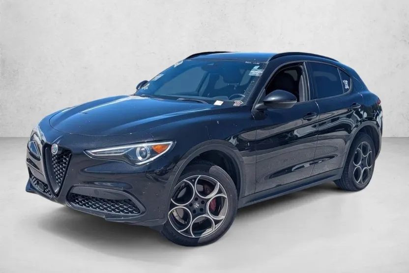 2022 Alfa Romeo Stelvio Sprint photo 1