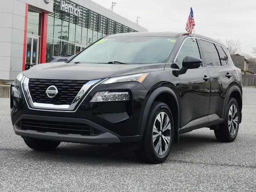 2021 Nissan Rogue SV photo 1