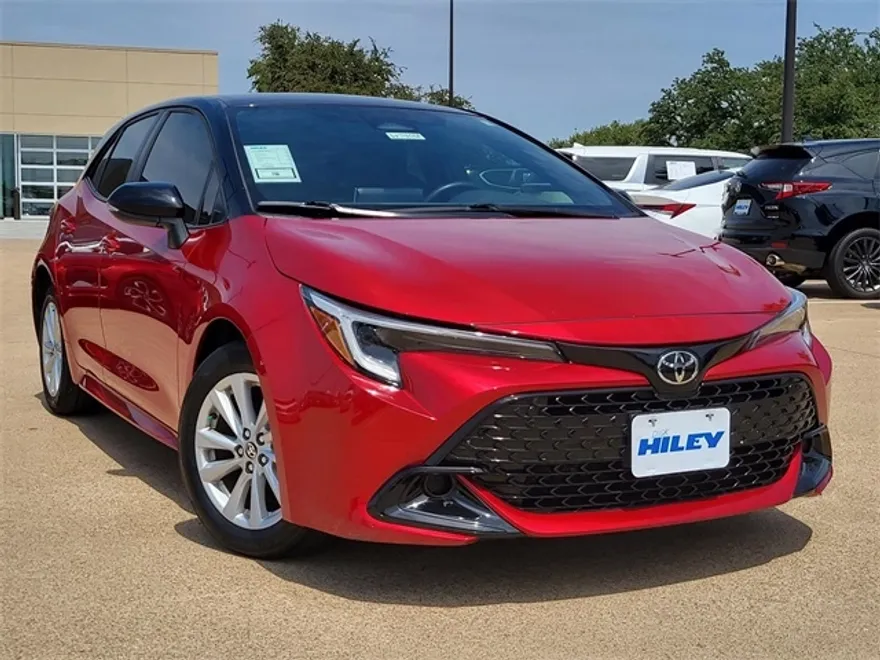 2023 Toyota Corolla SE photo 1