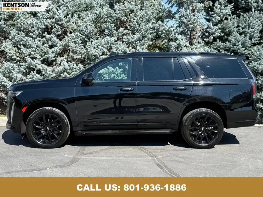 2023 Cadillac Escalade Sport photo 1