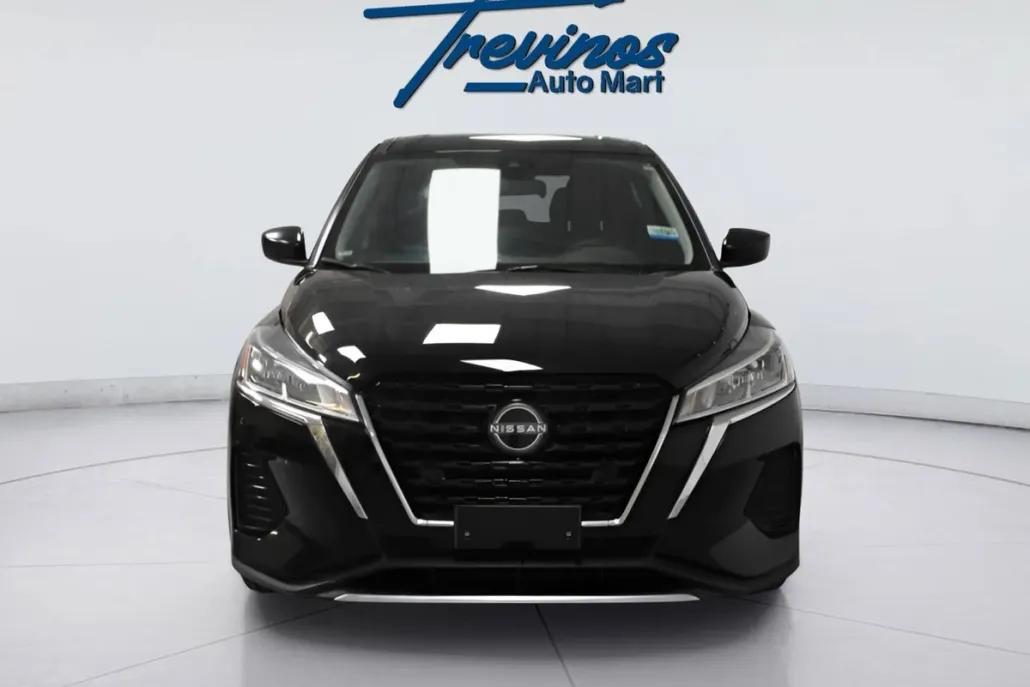 2022 Nissan Kicks S photo 1