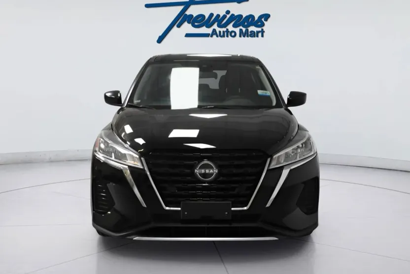 2022 Nissan Kicks S photo 1