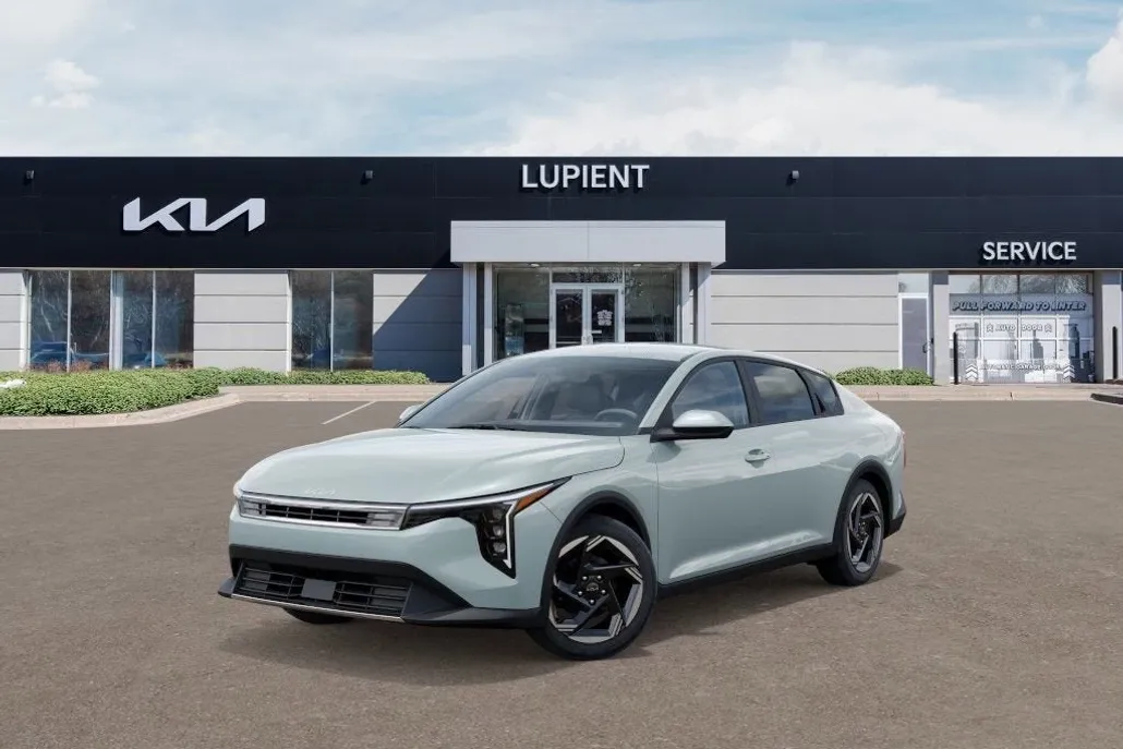 2025 Kia K4 EX photo 1