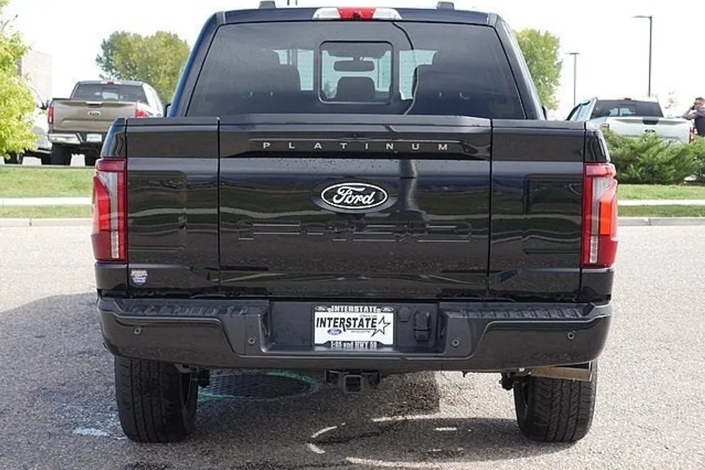 2025 Ford F-150 Platinum photo 1