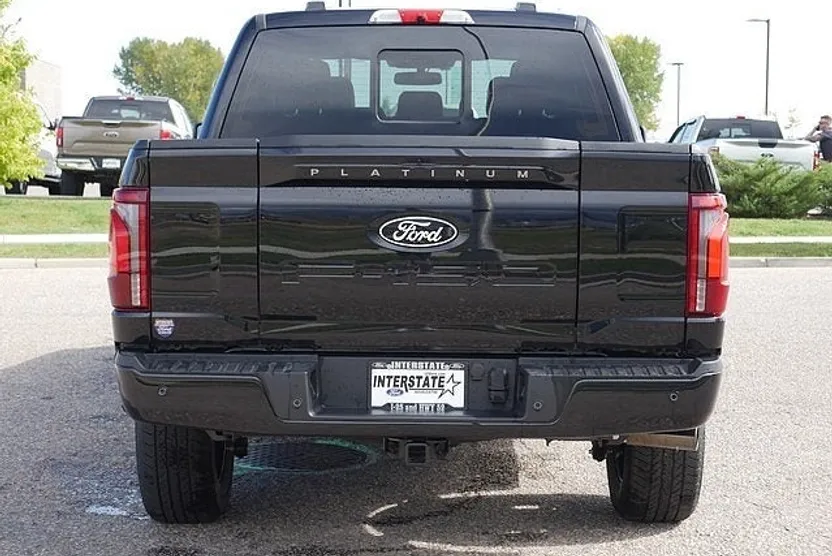 2025 Ford F-150 Platinum photo 1