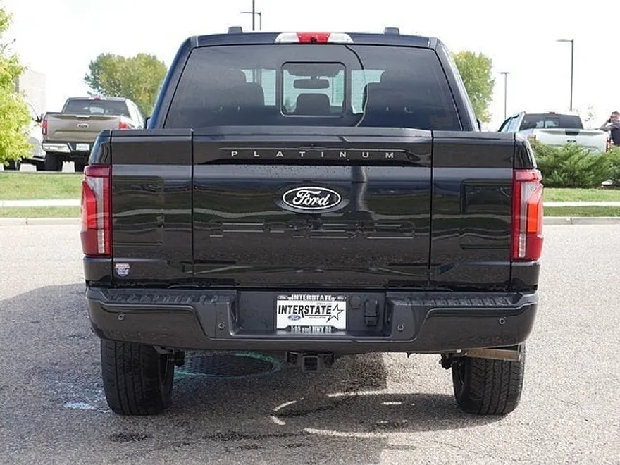 2025 Ford F-150 Platinum photo 1