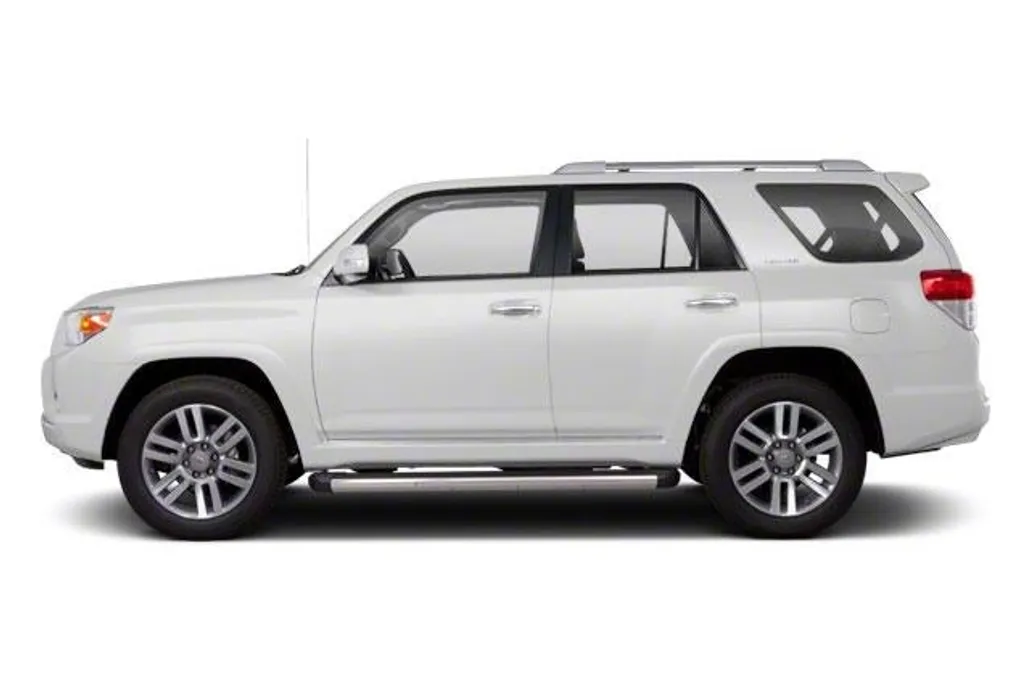 2013 Toyota 4Runner 4WD V6 Limited photo 1