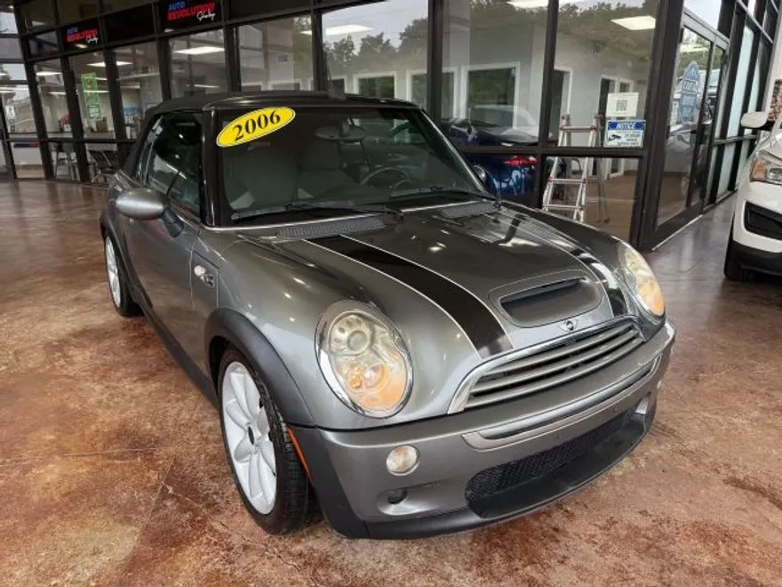 2006 Mini Cooper S Convertible photo 1