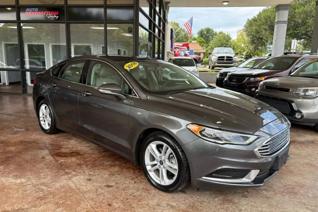 2018 Ford Fusion SE photo 1