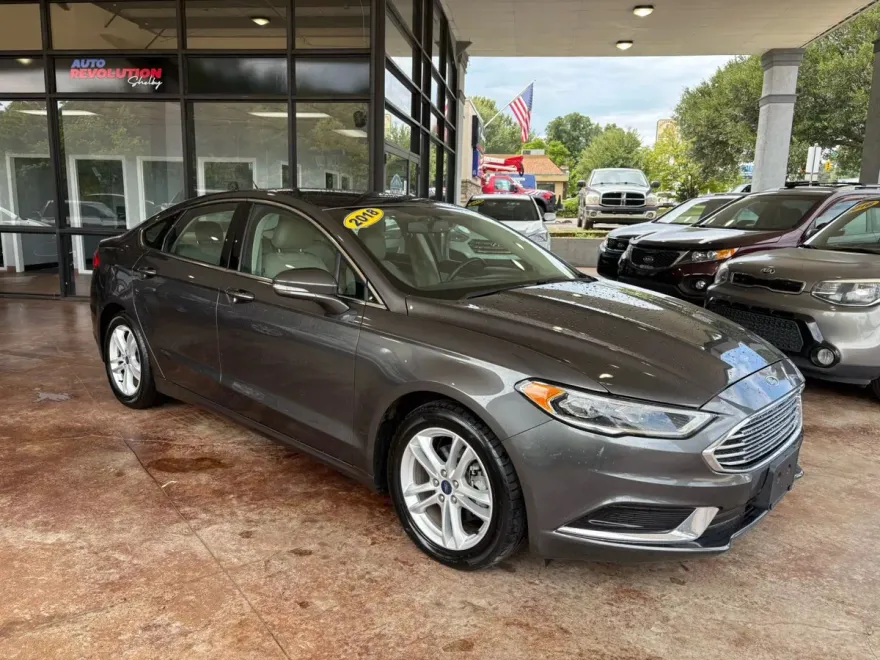 2018 Ford Fusion SE photo 1