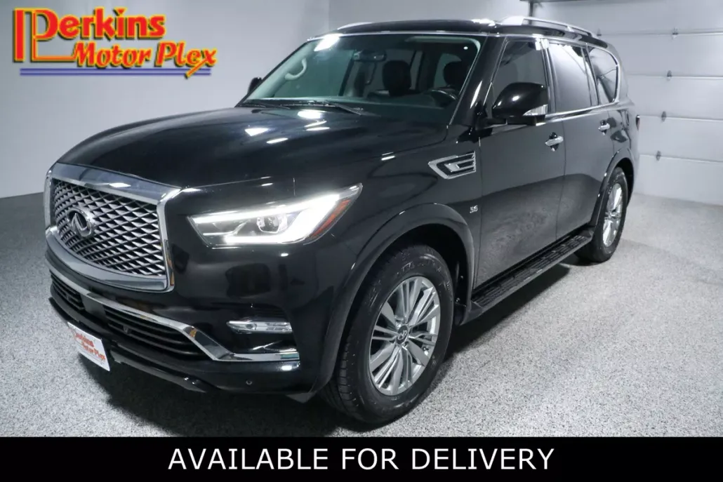 2018 Infiniti QX80 photo 1