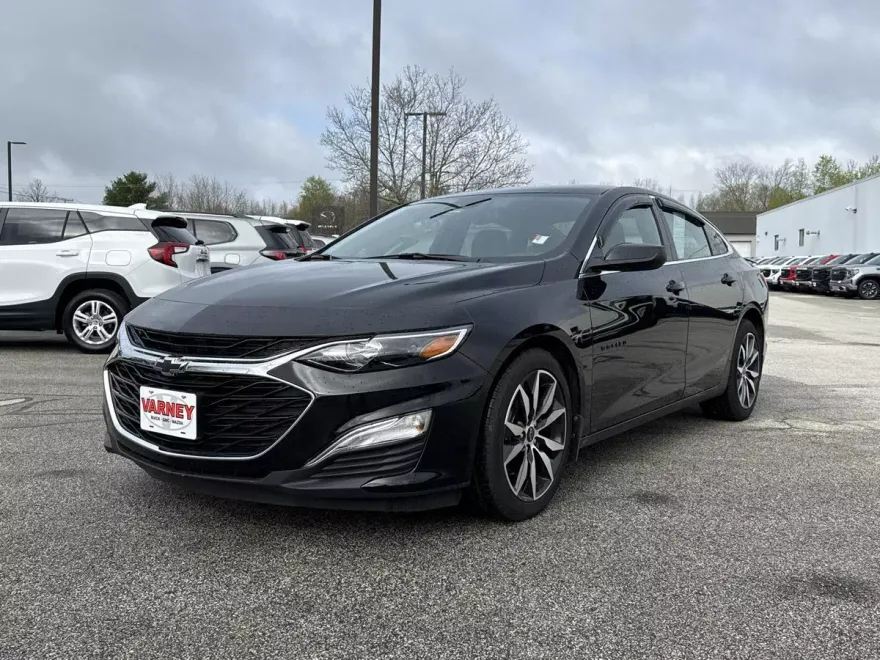 2025 Chevrolet Malibu RS photo 1