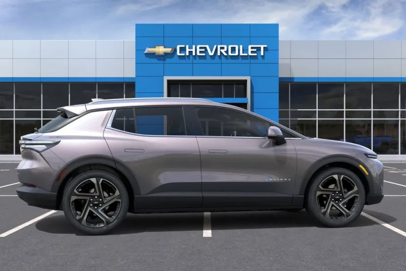 2026 Chevrolet Equinox EV 1LT photo 1