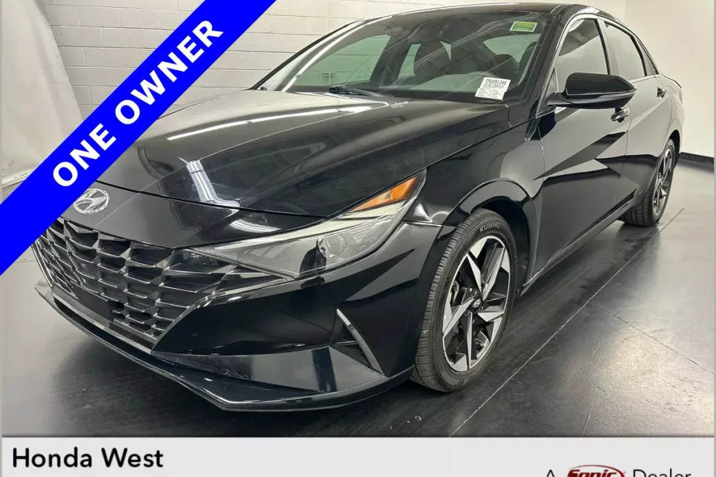 2021 Hyundai Elantra SEL photo 1