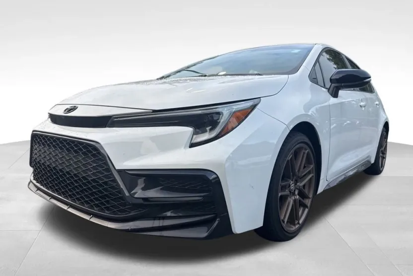 2024 Toyota Corolla SE photo 1
