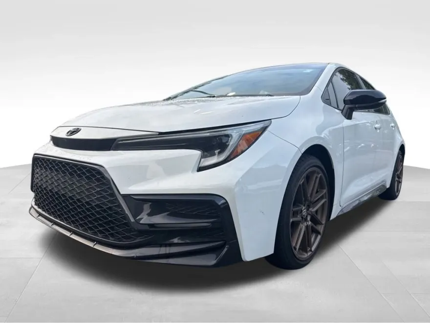 2024 Toyota Corolla SE photo 1