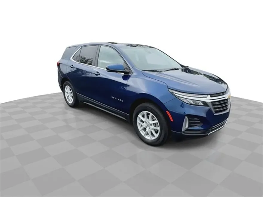 2022 Chevrolet Equinox LT photo 1