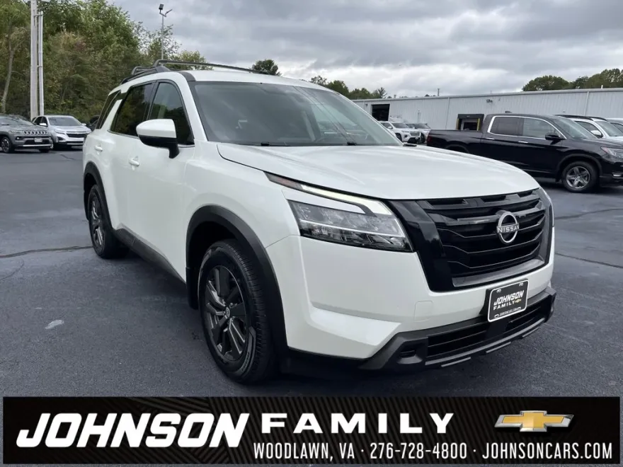 2022 Nissan Pathfinder SV photo 1