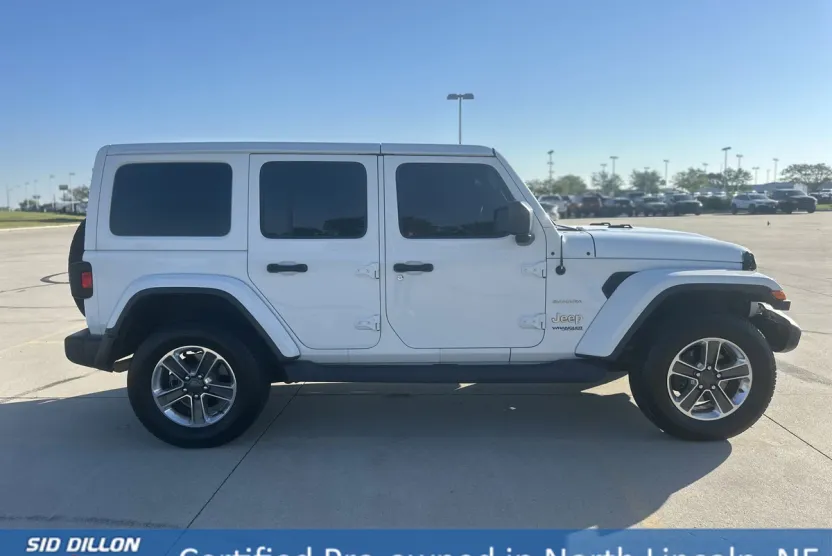 2018 Jeep Wrangler Unlimited Sahara photo 1